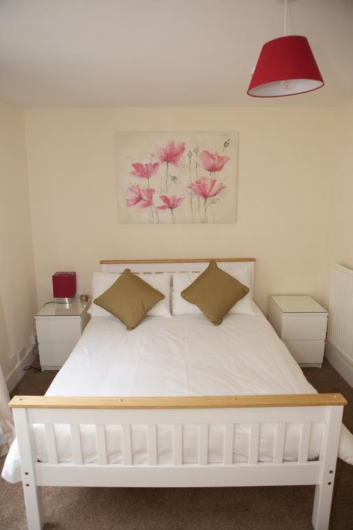Serviced Lets - 152/154 Bath Road Affittacamere Bristol